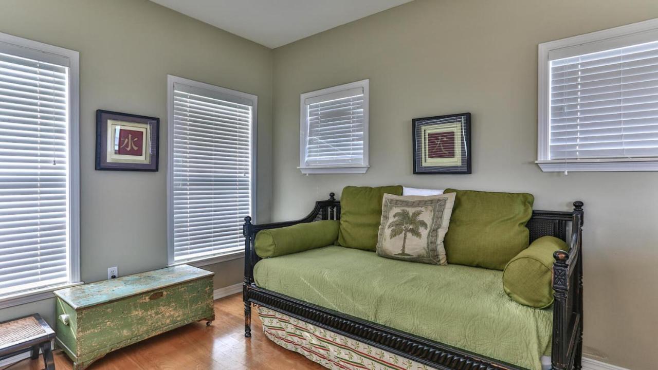 Biglows Bungalow - About A Quarter Mile To Private Neighborhood Beach Access, Pet Friendly, Community Pool Destin Exterior foto